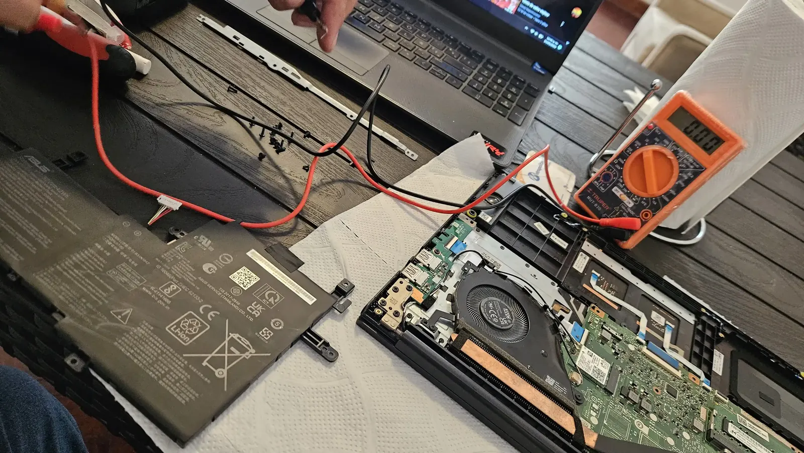 Trabajo de reparación realizado por Remain Computers